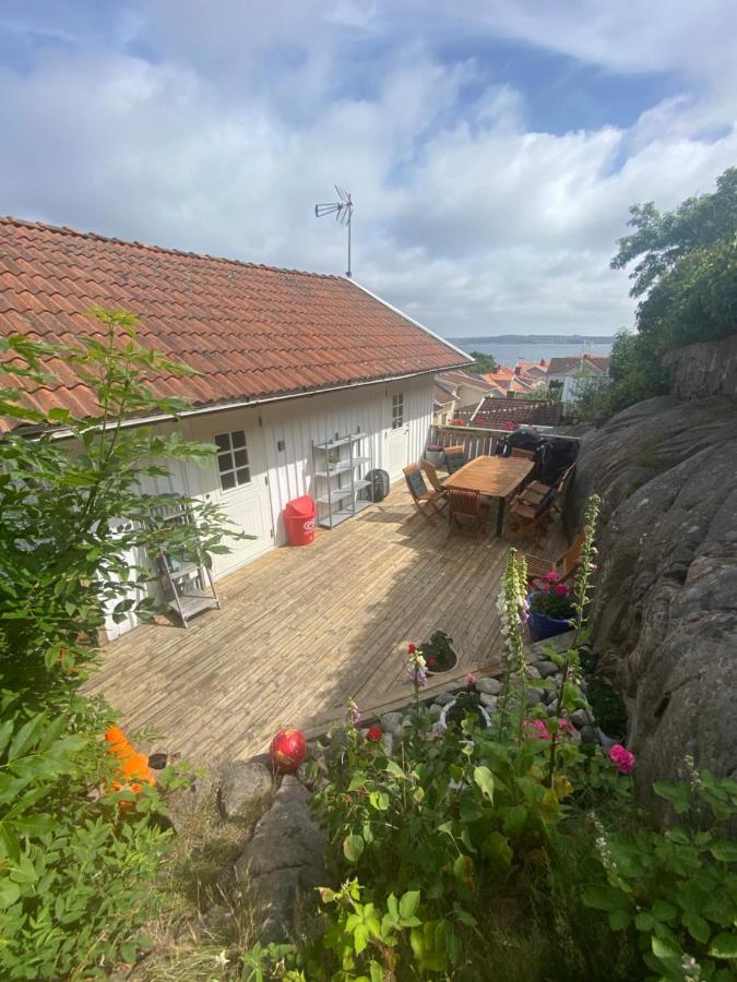 Cozy House In Central Lysekil, 4-6 Bedsヴィラ エクステリア 写真